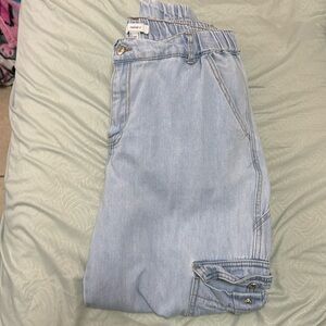Cargo Jeans with cuts (FOREVER 21)
